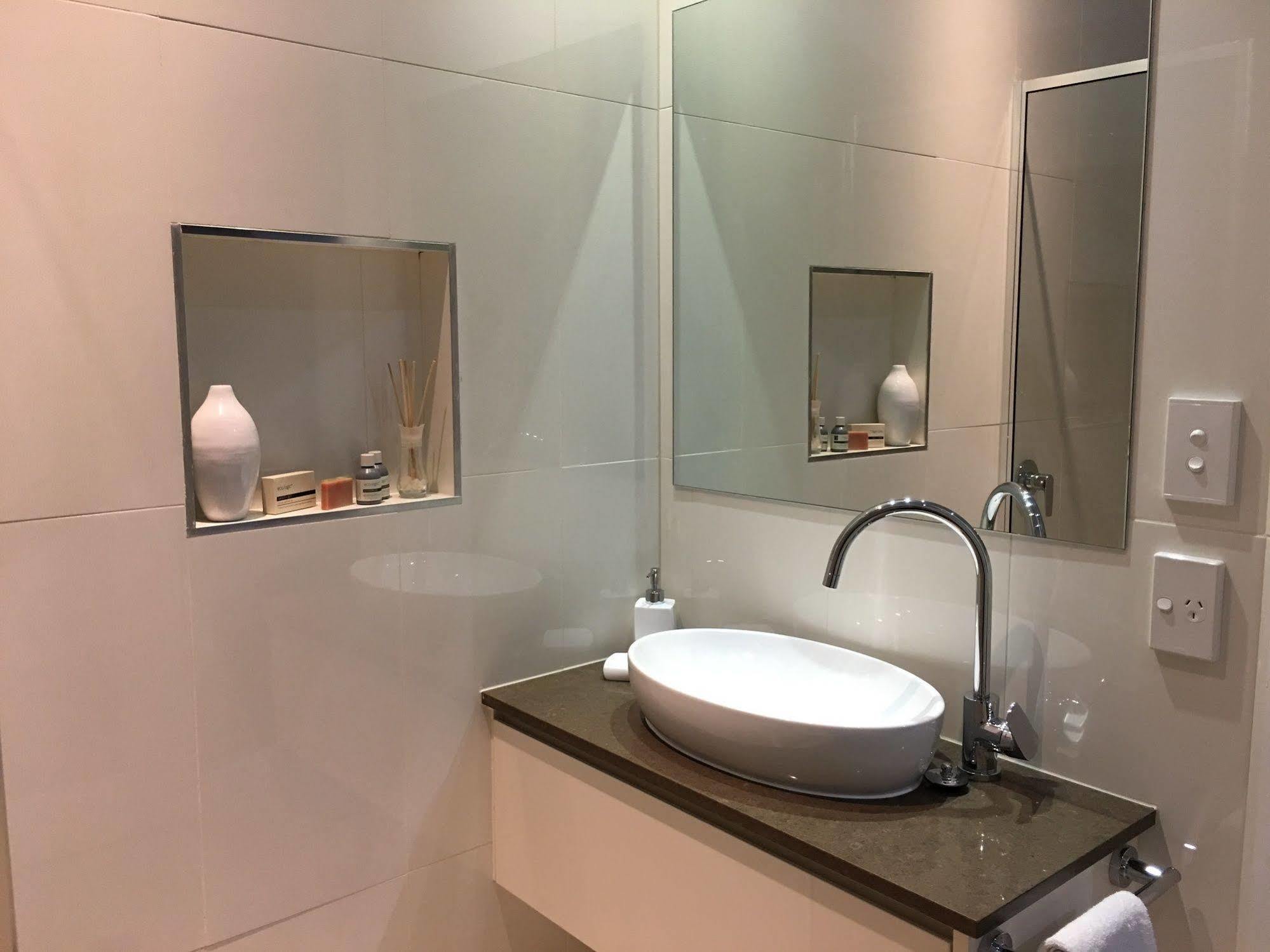 Chalet On Gallery Walk - King Bed, Spa, Fireplace, Wifi & Netflix, Linger A While Mount Tamborine Dış mekan fotoğraf